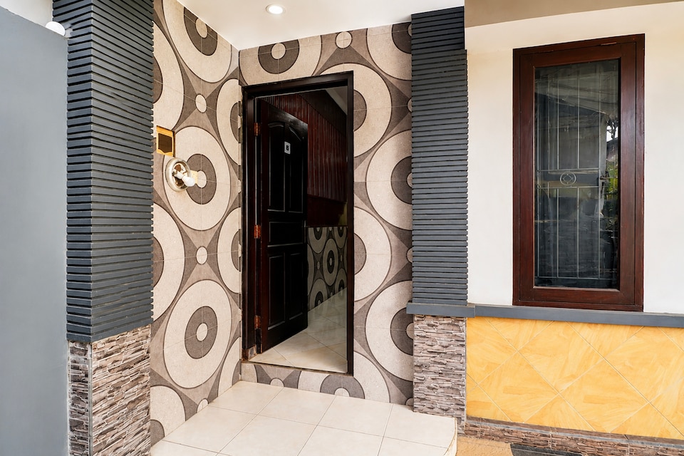 Hotel O near Living Mall formerly Liberty Guest House, Denpasar, Bali