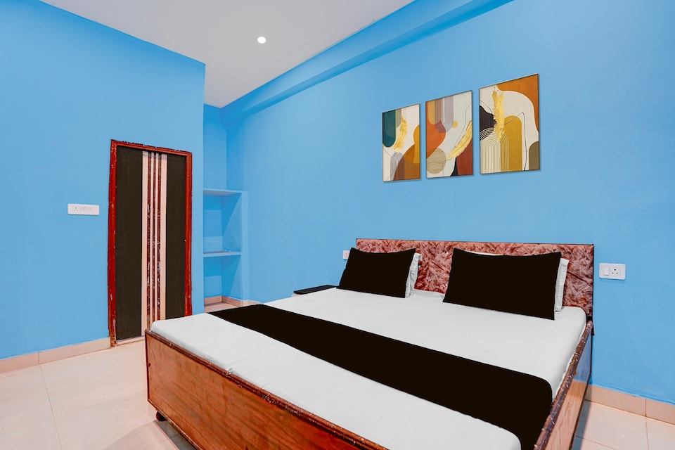 Hotel O Moonville 101 Metro, Noida City, Noida