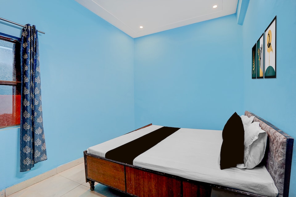 Hotel O Moonville 101 Metro, Noida City, Noida