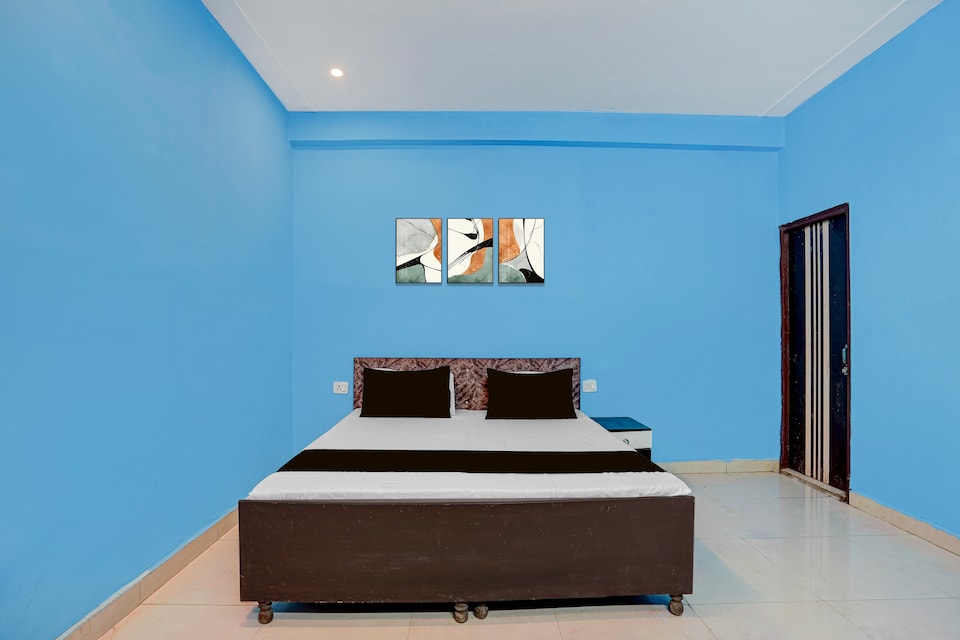 Hotel O Moonville 101 Metro, Noida City, Noida
