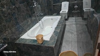 Hotel O The White Stone Place 