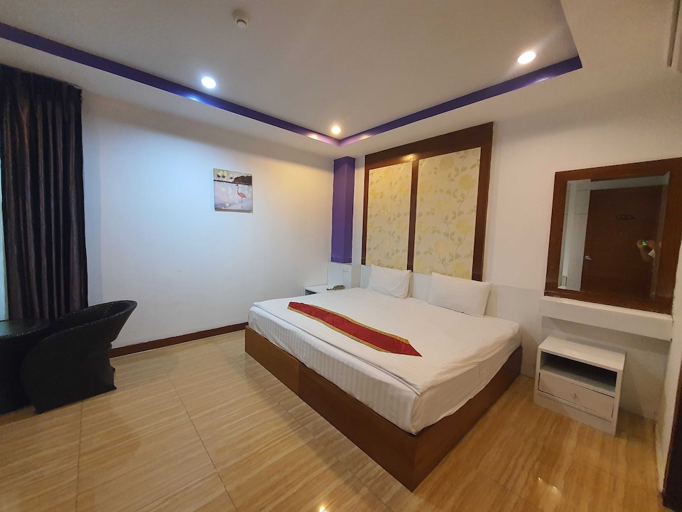 Sunday Sand Beach Pattaya , Na Jomtien Beach P1, Pattaya