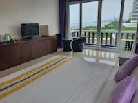 Sunday Sand Beach Pattaya 