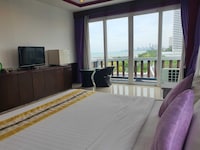 Sunday Sand Beach Pattaya 