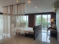 Sunday Sand Beach Pattaya 
