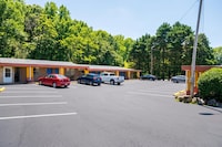 Lion Inn Albemarle By Hotel O Near US 52