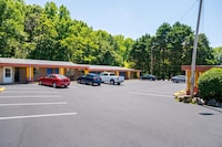 Lion Inn Albemarle By Hotel O Near US 52
