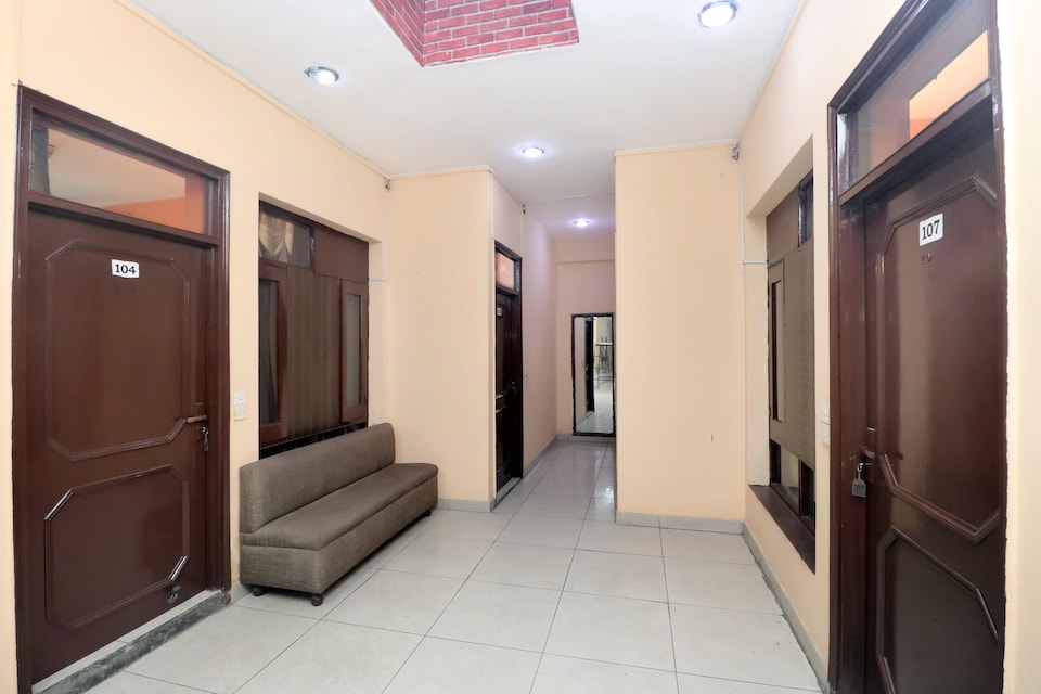 Hotel O Samrat, BMC Chowk Jalandhar, Jalandhar