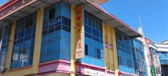 Hotel O Century Inn