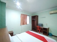 Hotel O Century Inn