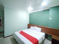 Hotel O Century Inn