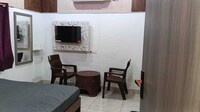 SPOT ON Patel Hotel And Restaurant 