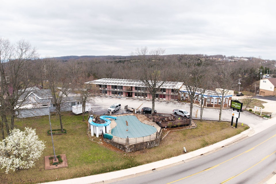 Colonial Mountain Inn Branson MO, Branson West MO, Branson West MO