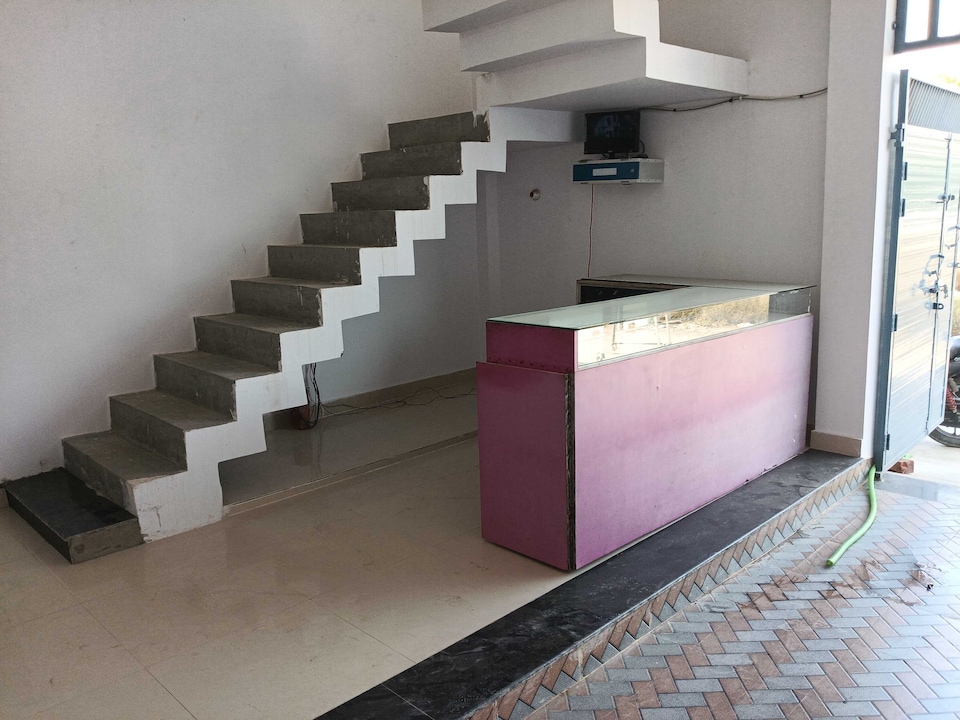 Hotel O AVS Inn, Vikas Nagar Lucknow, Lucknow