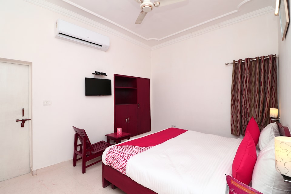 OYO Flagship 242 Indira Nagar, New High Court Lucknow, Lucknow