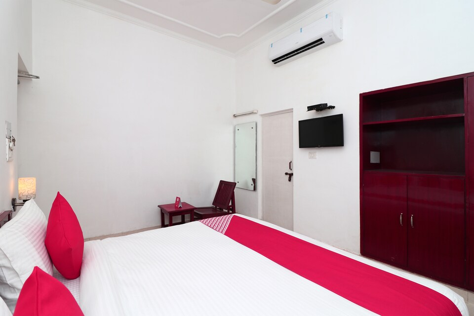 OYO Flagship 242 Indira Nagar, New High Court Lucknow, Lucknow