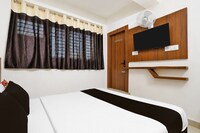 Hotel O Royal Inn