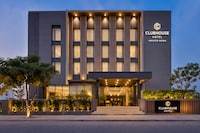 Clubhouse Hotel by CheckIn Greater Noida