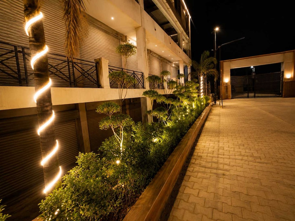 spot on  N H Plaza Lodge & Farm House, Bulandshahr, Bulandshahr