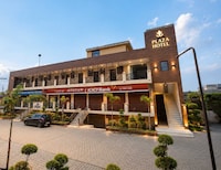 spot on  N H Plaza Lodge & Farm House