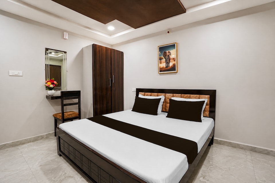 Super Collection O Vedayapalem Railway Station Formerly Grand Luxury Rooms, Nellore Bus Station, नेल्लोर