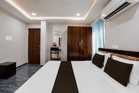 Super Collection O Vedayapalem Railway Station Formerly Grand Luxury Rooms