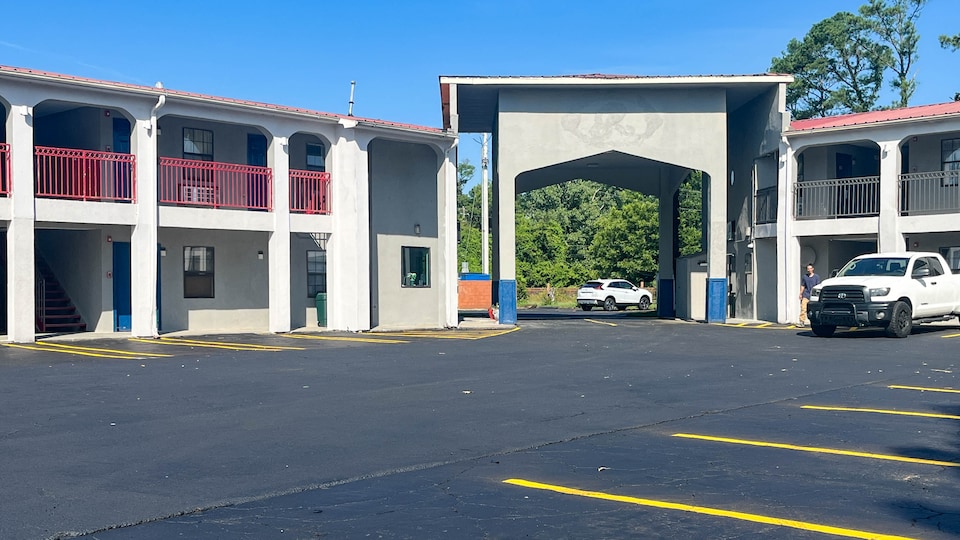Studio 6 Vicksburg, MS – Mississippi River, C39180, Vicksburg MS