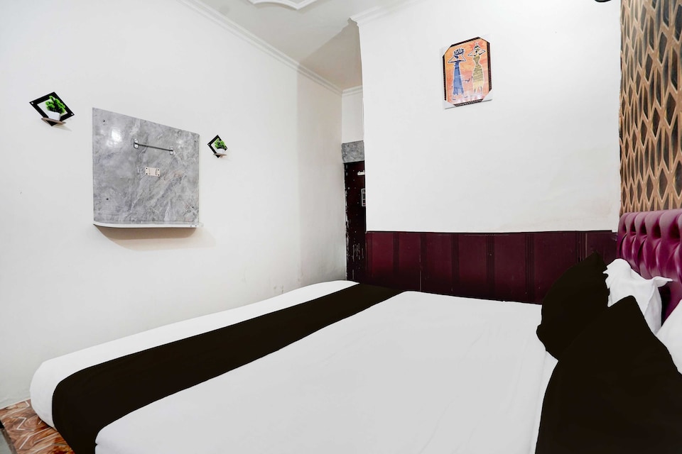 SPOT ON Max Hotel Agra, Fatehabad Road, Agra