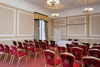 Belvilla Crewe Arms Hotel