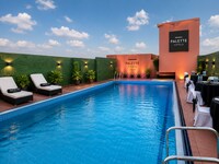 Palette Hotel Jaipur City Centre
