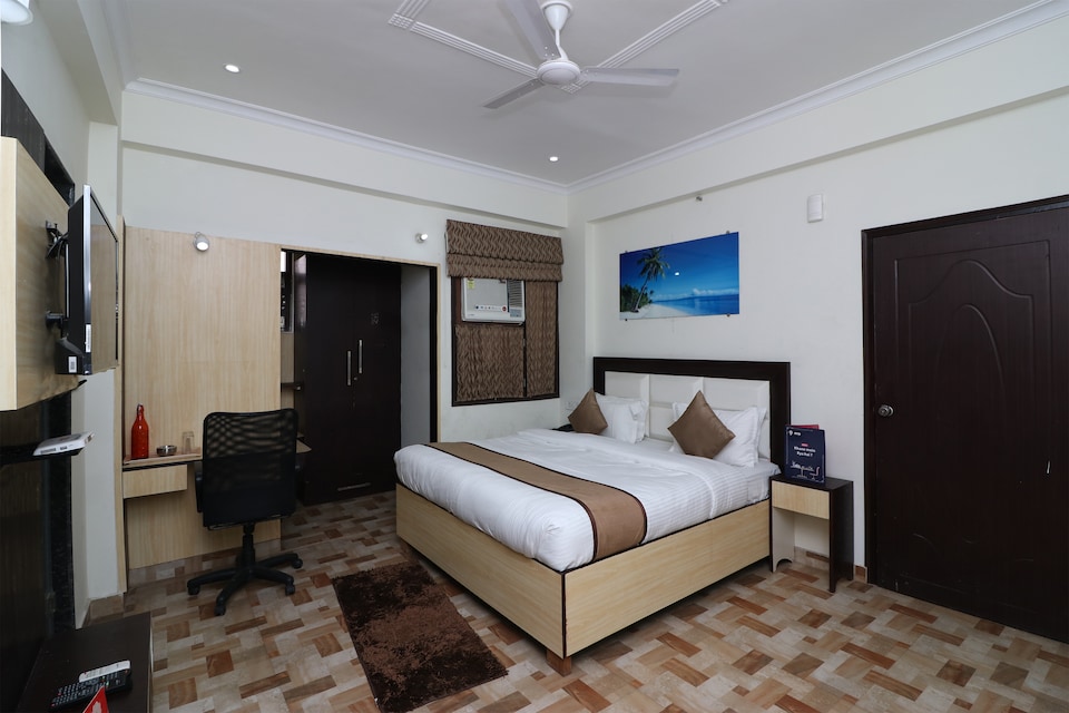 OYO 14909 Hotel Vivid, Gomti Nagar Extension Lucknow, Lucknow