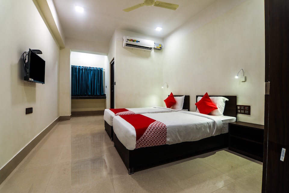 OYO Flagship 14912 Silpukhari Bus Stop, Platan Bazar Guwahati, Guwahati
