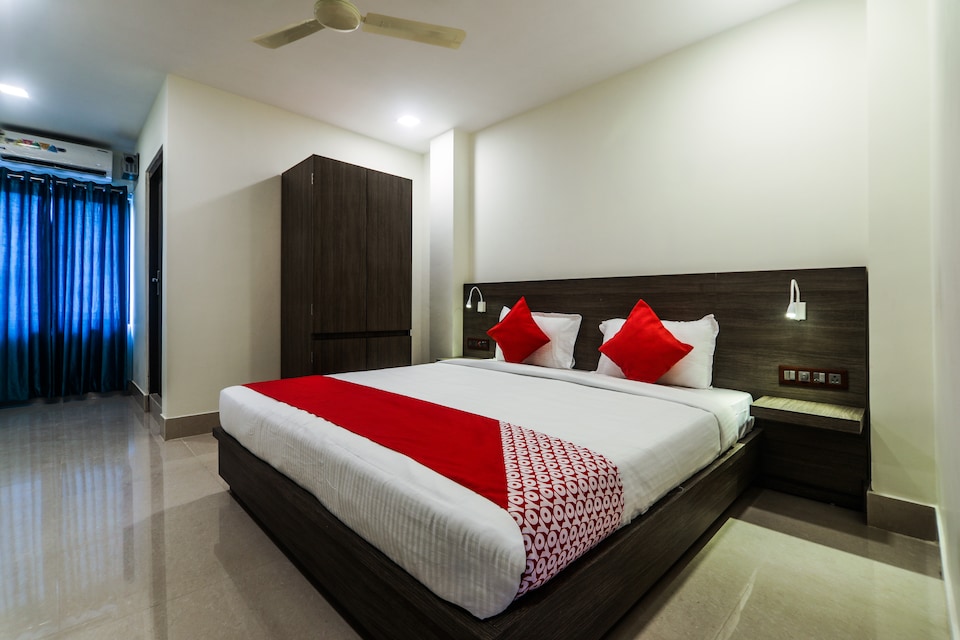 OYO Flagship 14912 Silpukhari Bus Stop, Platan Bazar Guwahati, Guwahati