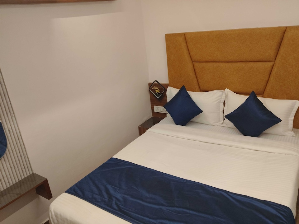 Hotel O CG STAY, Navrangpura Ahmedabad, Ahmedabad