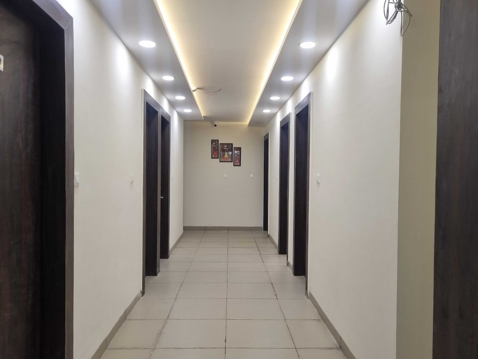  Hotel O Grand Shivay , Rajender Nagar, Indore