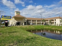 Scottish Inns & Suites Bay City, TX