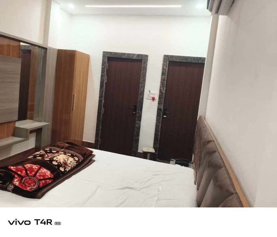 SPOT ON Kanha Hotel , Etawah, Etawah