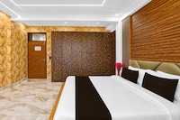Super Townhouse Khajuri Khas Metro Station