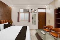 Townhouse Khajuri Khas Metro Station