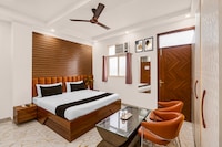 Townhouse Khajuri Khas Metro Station