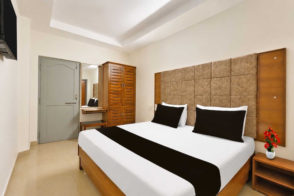 Hotel O Visakhapatnam Railway Junction Formerly Kesava Residency, Transit Vizag, Visakhapatnam