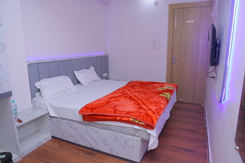 Hotel O Nivasa Inn, Lashkar, Gwalior