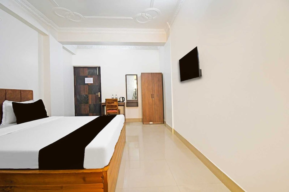 POP 84568J Hotel Newyork, Boring Road Patna, Patna