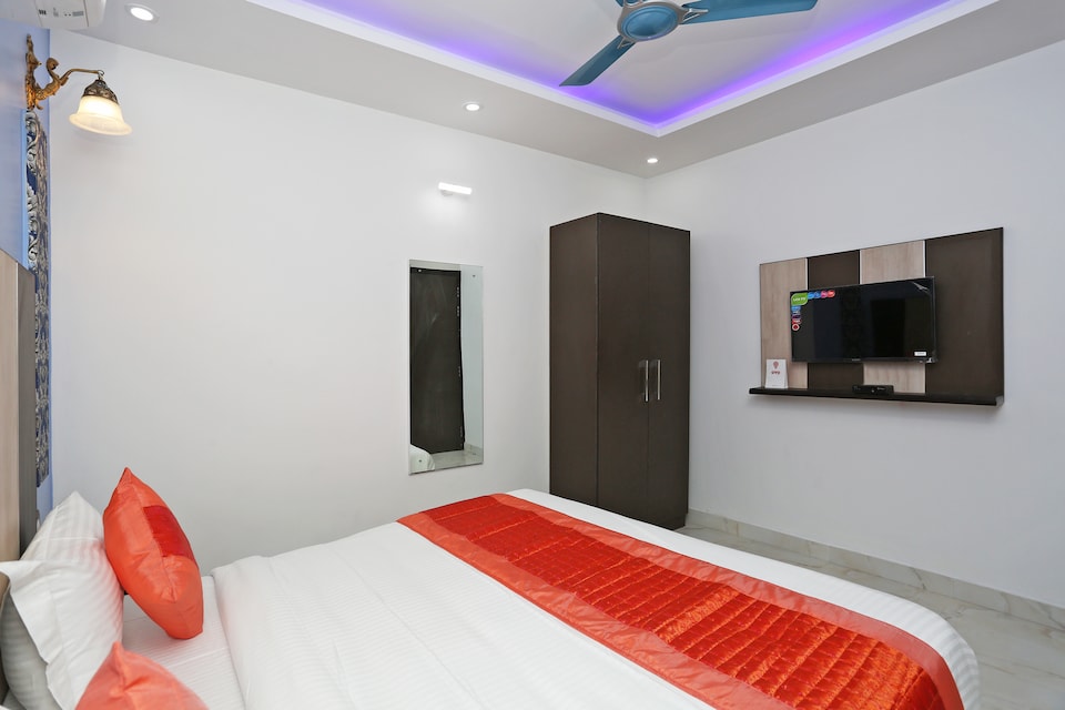 OYO Hotel T Star, Airport Delhi, Delhi Transit