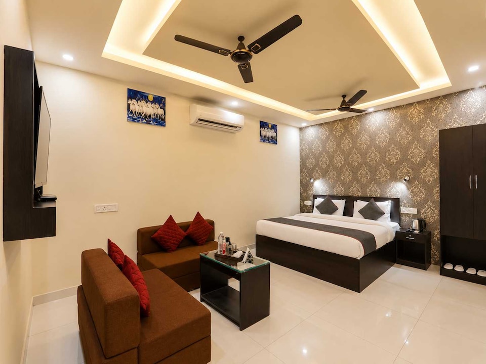 Hotel O Centrum, Golghar, Gorakhpur