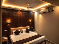 Hotel O Shivaksh pink palace 