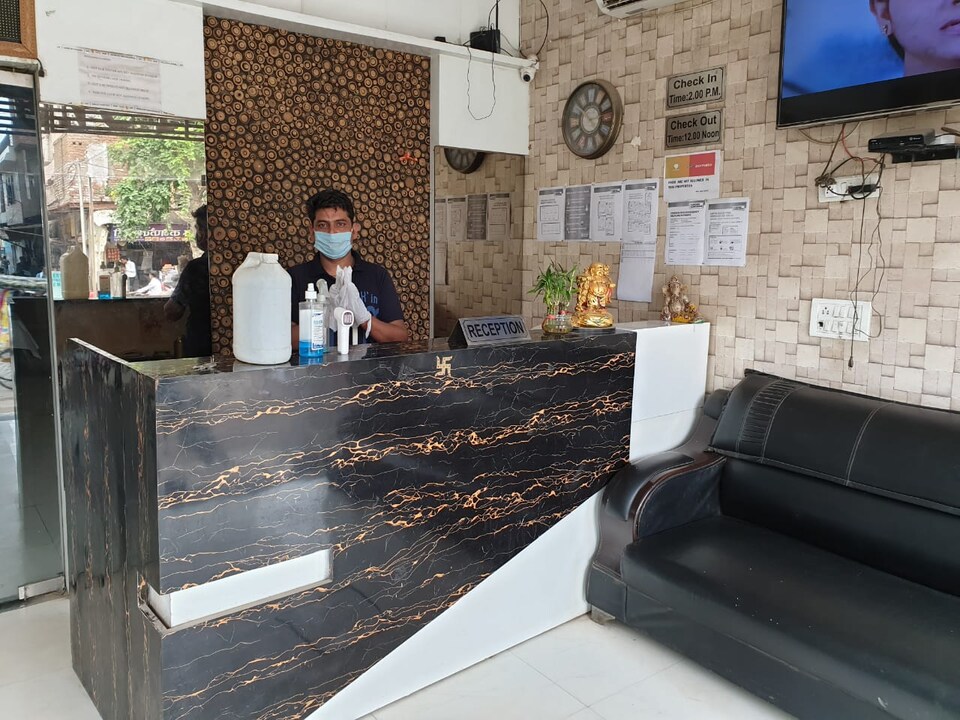 OYO Shashi Hotel, Railway Station Mathura, Mathura