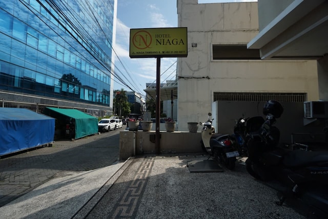 Townhouse Oak Hotel Niaga Surabaya