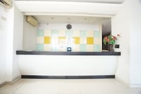 Townhouse Oak Hotel Niaga Surabaya