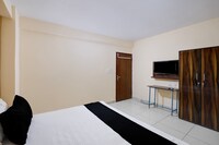 Hotel O M3M Paradise